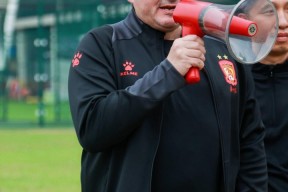 ag体育官方-拳手为什么不敢惹裁判