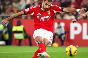 ag体育平台-今晚葡超传出新动向；巴黎圣日耳曼再遭质疑；管理层表态：管理层满意；医务组通报恢复