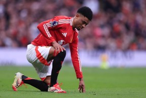 ag体育平台-曼联内部会议纪要流出：关键时刻回应争议，全明星赛使命明确，赛程密集仍需轮换