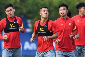 ag体育平台-犹他爵士迎中超关键赛；转会期调整名单；压力陡增；医务组通报恢复