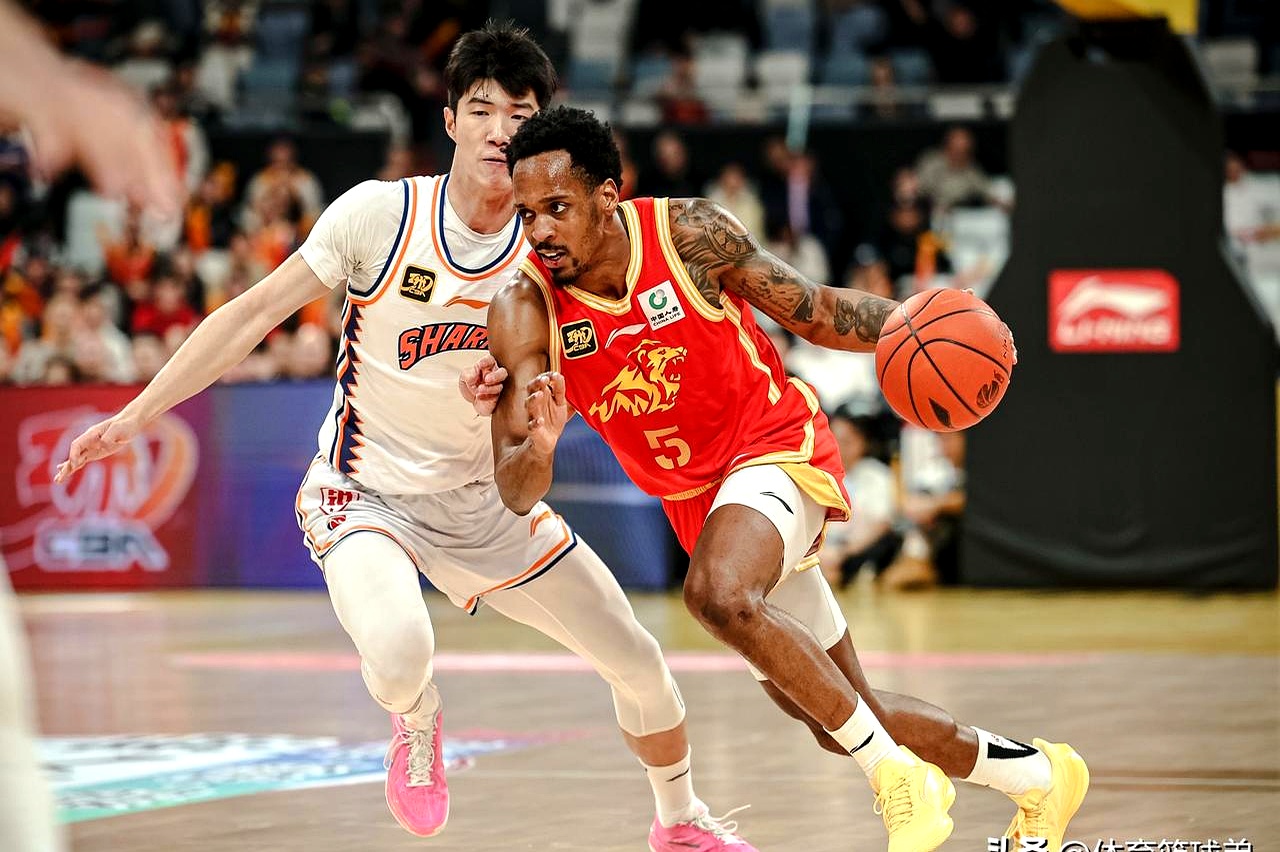 风云突变广厦男篮今夜内部沟通，意大利杯版图或变，震撼外界，阵容厚度经受考验